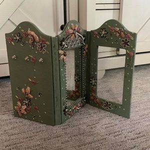 Jewelry Tri-Fold Display/Organizer